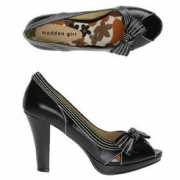 shoeshoetrain.com Caitlyne