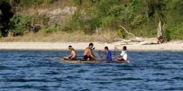 travel.kompas.com Adonara
