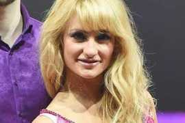 mirror.co.uk Aliona