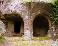 romanroadwalks.com Amerina
