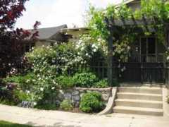 rose-gardening-made-easy.com Arbors