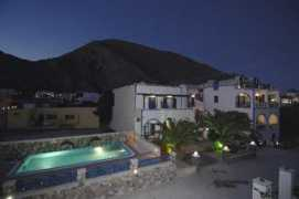 santorini-aretousa.hostel.com Aretousa