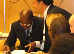 hon.ch Awono
