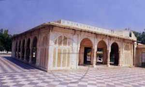eindiatourism.com Baradari