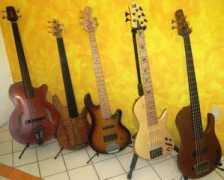 Basses
