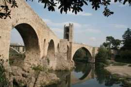 panoramio.com Besalu