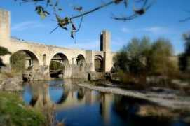 panoramio.com Besalu