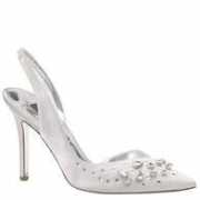 theshoediaries.com Besiana