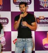 photos.merinews.com Bindass