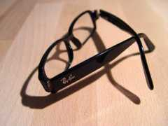 factbook.org Brille