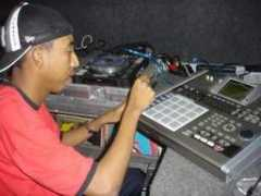 wayneandwax.com Cabide