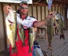 aroundthetournamenttrail.com Cbass