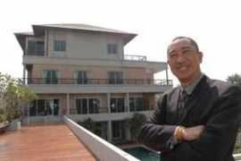 hiclasssociety.com Chanisara