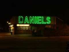 andymartinentertainments.co.uk Danels