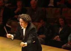 latimesblogs.latimes.com Dudamel