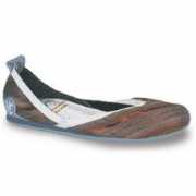 shoeshoetrain.com Flonica