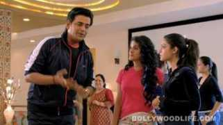 bollywoodlife.com Khurafati