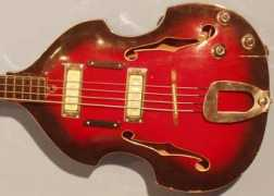 cheesyguitars.com Kremona