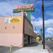 walkinginla.com Lazzar