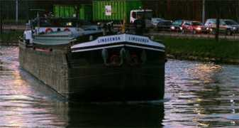 livingafloat.com Linquenda