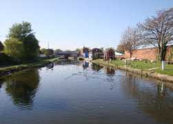 penninewaterways.co.uk Litherland