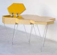design-milk.com Lorens