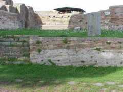 ostia-antica.org Maecio