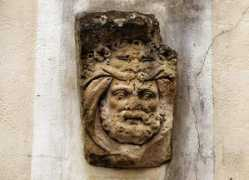 cosmovisions.com Mascaron