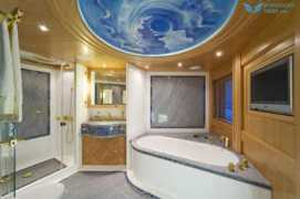 luxurylaunches.com Nourah