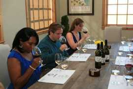 winecountrytourshuttle.com Reatta