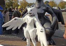 dailycosplay.com Reshiram