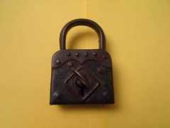antiquesnavigator.com Rivete