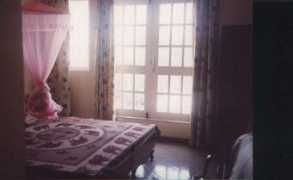 instantworldbooking.com Roomal