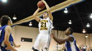 nauathletics.com Saldivar