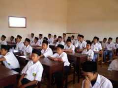 alkhoirot.com Santri