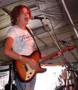 tomkinsguitars.com Sharnee