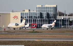 airport-data.com Srq
