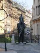 Statua