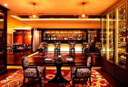 luxurylaunches.com Tuskers
