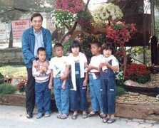 support-the-children.org Vicharn