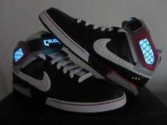 sneakernews.com Villaneuva